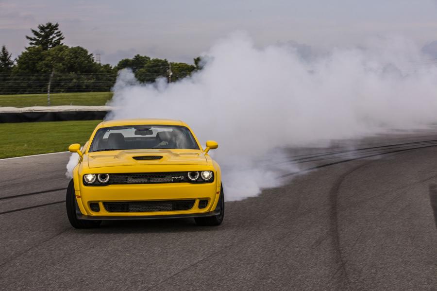  Dodge Challenger SRT Hellcat Widebody 2017 года  (фото 43 из 69)